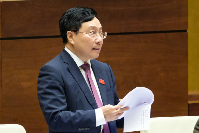 Quốc hội sẽ xem xét cho thôi đại biểu, miễn nhiệm chức vụ Phó Thủ tướng Chính phủ đối với ông Phạm Bình Minh. Ảnh: quochoi.vn. Quốc hội sẽ xem xét cho thôi đại biểu, miễn nhiệm chức vụ Phó Thủ tướng Chính phủ đối với ông Phạm Bình Minh. Ảnh: quochoi.vn.