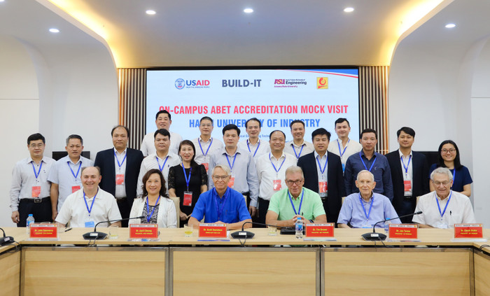 Dự án BUILD-IT của USAID hỗ trợ HaUI nâng cao chất lượng các chương trình đào tạo, sẵn sàng cho kiểm định theo chuẩn ABET của Hoa Kỳ. Ảnh: Nhà trường cung cấp. Dự án BUILD-IT của USAID hỗ trợ HaUI nâng cao chất lượng các chương trình đào tạo, sẵn sàng cho kiểm định theo chuẩn ABET của Hoa Kỳ. Ảnh: Nhà trường cung cấp.