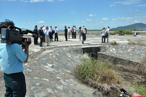 Dự án xử lý ô nhiễm dioxin từ hóa chất diệt cỏ da cam tại các khu vực của Sân bay Đà Nẵng, nơi lưu trữ chất da cam trong chiến tranh Việt Nam Dự án xử lý ô nhiễm dioxin từ hóa chất diệt cỏ da cam tại các khu vực của Sân bay Đà Nẵng, nơi lưu trữ chất da cam trong chiến tranh Việt Nam