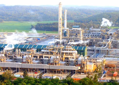 Nhà máy lọc dầu Dung Quất mới hoạt động trở lại từ đầu tháng 7. Ảnh: Trí Tín