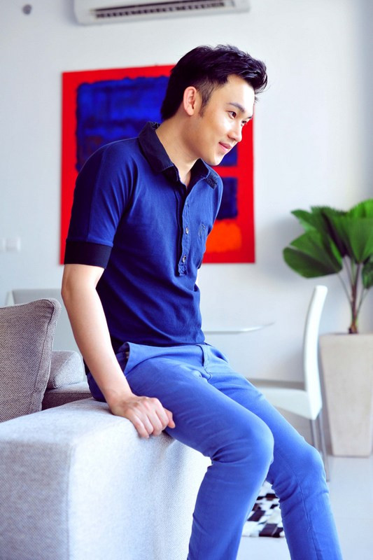 Vượt khỏi những đồn đoán về chuyện tình cảm, Dương Triệu Vũ và Đàm Vĩnh Hưng vẫn như hình với bóng trong những dự án âm nhạc. Đàm Vĩnh Hưng vẫn đặc biệt ưu ái và tỏ ra hài lòng về sự thành công của người em, người học trò của mình. Vượt khỏi những đồn đoán về chuyện tình cảm, Dương Triệu Vũ và Đàm Vĩnh Hưng vẫn như hình với bóng trong những dự án âm nhạc. Đàm Vĩnh Hưng vẫn đặc biệt ưu ái và tỏ ra hài lòng về sự thành công của người em, người học trò của mình.