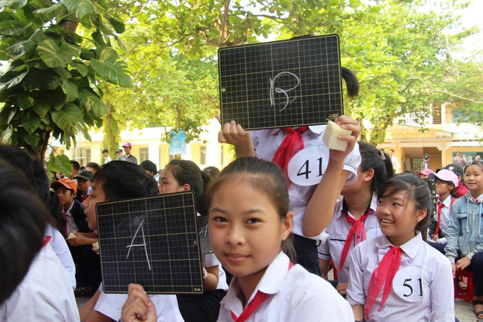 Càng về cuối, số thí sinh còn lại trên đấu trường càng ít. Càng về cuối, số thí sinh còn lại trên đấu trường càng ít.