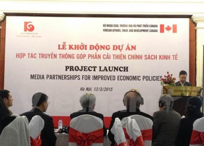 Lễ khởi động Dự án“Hợp tác truyền thông góp phần cải thiện Chính sách kinh tế.” (Ảnh: TTXVN) Lễ khởi động Dự án“Hợp tác truyền thông góp phần cải thiện Chính sách kinh tế.” (Ảnh: TTXVN)
