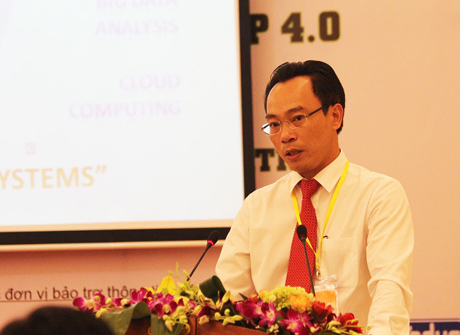 Ông Hoàng Minh Sơn, Hiệu trưởng Trường Đại học Bách khoa Hà Nội (Ảnh: Thùy Linh) Ông Hoàng Minh Sơn, Hiệu trưởng Trường Đại học Bách khoa Hà Nội (Ảnh: Thùy Linh)