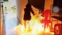 Hiện trường vụ nữ thiếu niên 13 tuổi đốt trường ở thị xã Ninh Hòa (Khánh Hòa) vì lỡ “câu 1.000 like” trên Facebook (Ảnh: cắt từ clip)