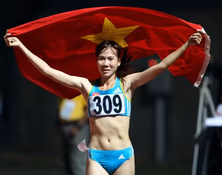 "Nữ hoàng điền kinh" Trương Thanh Hằng.