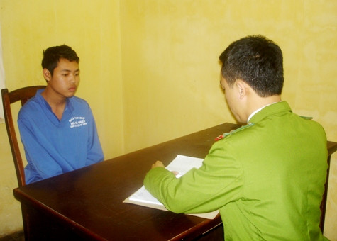 Một trong số các đối tượng tại cơ quan công an huyện Từ Liêm Một trong số các đối tượng tại cơ quan công an huyện Từ Liêm