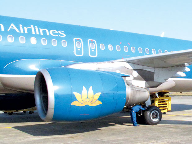 Đầu tháng 4.2012, giá vé một số tuyến từ Việt Nam đi Mỹ, châu Âu, Nhật... sẽ tăng từ 10 – 20 USD. Ảnh: C.K Đầu tháng 4.2012, giá vé một số tuyến từ Việt Nam đi Mỹ, châu Âu, Nhật... sẽ tăng từ 10 – 20 USD. Ảnh: C.K