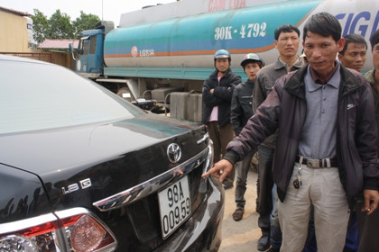 Người mua xăng phản ánh về chất lượng xăng kém khiến động cơ xe bị nóng bất thường.