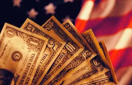 Nhiều người tin rằng, đế chế của đồng USD đang lần hồi xuống dốc, nhưng đồng tiền nào sẽ thay thế thì vẫn còn rất mơ hồ.