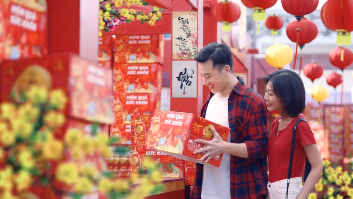 Các thức uống giúp thanh nhiệt cơ thể khỏi bia rượu như Trà Dr Thanh chiếm phần lớn giỏ hàng ngày Tết của người tiêu dùng.