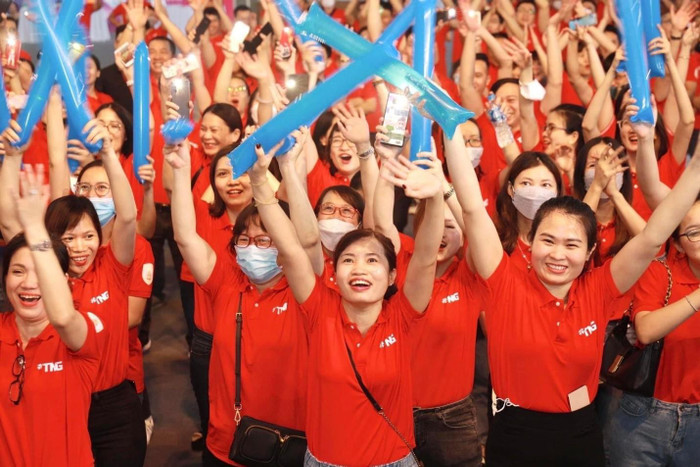 Các hoạt động văn hóa nội bộ tạo cơ hội cho cán bộ nhân viên hiểu và yêu hơn môi trường làm việc. Các hoạt động văn hóa nội bộ tạo cơ hội cho cán bộ nhân viên hiểu và yêu hơn môi trường làm việc.