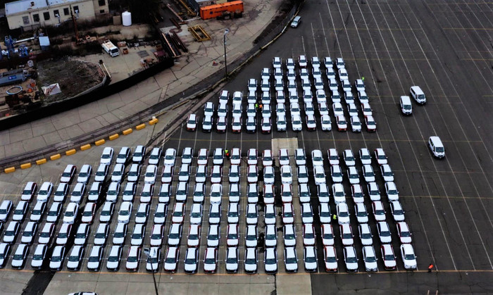 VinFast cũng đã chính thức hoàn thành các thủ tục để bán hàng tại Mỹ và sẽ bắt đầu bàn giao sản phẩm tới khách hàng ngay trong tháng 12/2022. VinFast cũng đã chính thức hoàn thành các thủ tục để bán hàng tại Mỹ và sẽ bắt đầu bàn giao sản phẩm tới khách hàng ngay trong tháng 12/2022.