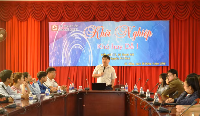 TS. Võ Thanh Hải trong một chương trình khởi nghiệp. Ảnh: An Nguyên