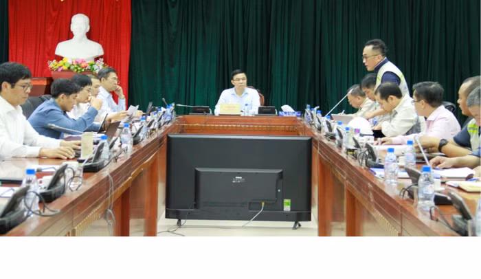 Tổng giám đốc Petrovietnam Lê Mạnh Hùng chủ trì giao ban công trường Nhà máy nhiệt điện Thái Bình 2 ngày 16/11/2022.