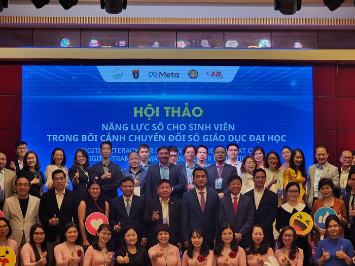 Các đại biểu, khách mời tham dự hội thảo. Ảnh: Hoài Linh Các đại biểu, khách mời tham dự hội thảo. Ảnh: Hoài Linh