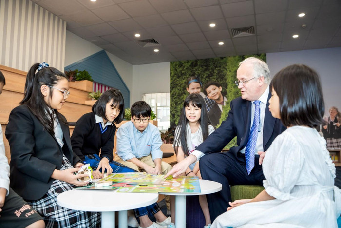 Tinh thần ham học hỏi được Brighton College Vietnam xây dựng cho mỗi học sinh thông qua việc giữ được sự tò mò, hiếu kì của các em Tinh thần ham học hỏi được Brighton College Vietnam xây dựng cho mỗi học sinh thông qua việc giữ được sự tò mò, hiếu kì của các em