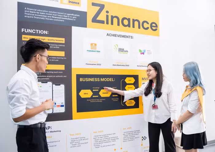 Zinance là giải pháp giáo dục tài chính dành cho giới trẻ do Nguyễn Lưu Anh Tuấn, sinh viên Viện Kỹ thuật và Khoa học Máy tính VinUni sáng lập. Giải pháp được sáng tạo dựa trên mô hình “gamification” (game hóa) và “learn-to-earn” (học để nhận quà) nhằm mang đến những trải nghiệm học tập thú vị cho người dùng. Zinance vừa qua đã đạt giải Quán quân của cuộc thi cấp quốc gia về Khởi nghiệp Finnovation 2022.