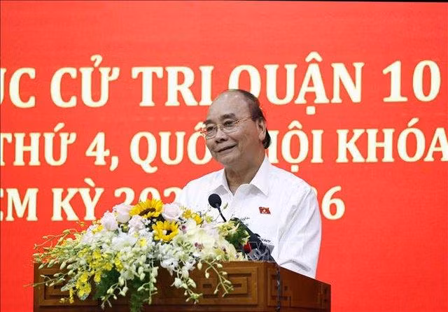 Chủ tịch nước Nguyễn Xuân Phúc phát biểu với cử tri Quận 10, Thành phố Hồ Chí Minh