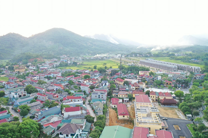 Một góc của thị trấn Lục Yên Một góc của thị trấn Lục Yên