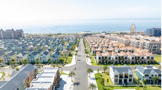 Thi công và bàn giao nhà đúng tiến độ, NovaWorld Phan Thiet sẽ sớm đón các cư dân về đây sinh sống và kinh doanh. Thi công và bàn giao nhà đúng tiến độ, NovaWorld Phan Thiet sẽ sớm đón các cư dân về đây sinh sống và kinh doanh.