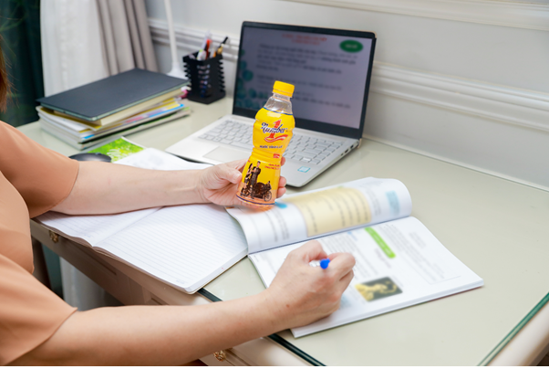 Nước tăng lực Number 1 được nhiều giáo viên tin tưởng lựa chọn để duy trì sự tỉnh táo, tập trung về đêm Nước tăng lực Number 1 được nhiều giáo viên tin tưởng lựa chọn để duy trì sự tỉnh táo, tập trung về đêm