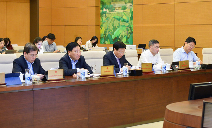 Các đại biểu tham dự phiên họp. Ảnh: quochoi.vn Các đại biểu tham dự phiên họp. Ảnh: quochoi.vn