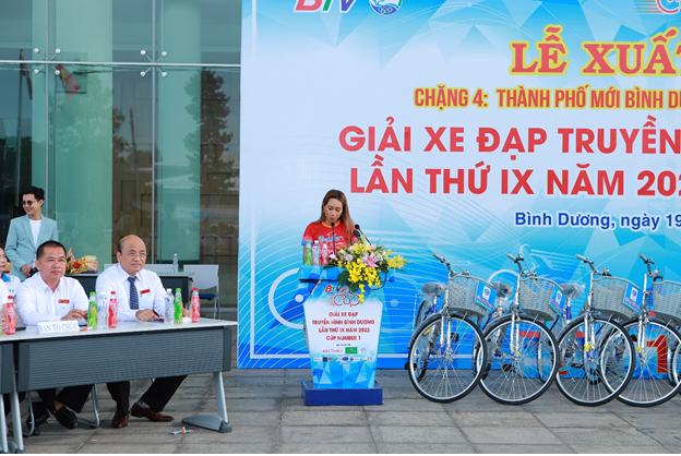 Đại diện Tập đoàn Tân Hiệp Phát và Nhãn hàng Number 1 phát biểu tại buổi bế mạc trao giải