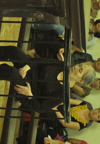 Bị cáo Nguyễn Thị Mong khi ngồi nghe tuyên án (Ảnh: Tuấn Nam) Bị cáo Nguyễn Thị Mong khi ngồi nghe tuyên án (Ảnh: Tuấn Nam)