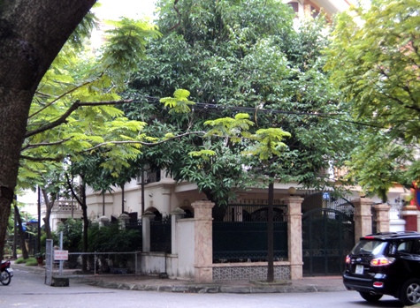 Căn nhà trong khu phố yên ắng của ông Trần Xuân Giá (Ảnh: Tuấn Nam) Căn nhà trong khu phố yên ắng của ông Trần Xuân Giá (Ảnh: Tuấn Nam)