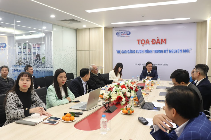 Tọa đàm: “Hệ cao đẳng vươn mình trong kỷ nguyên mới”. Ảnh: Đào Hiền