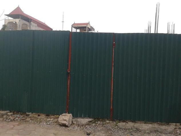 Theo những người dân sống xung quanh, dự án đã nhiều năm qua họ không thấy có hoạt động thi công xây dựng tại đây.