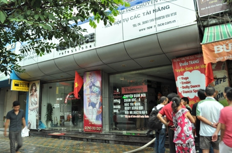 Đám cháy xảy ra tại tầng tum của số nhà này