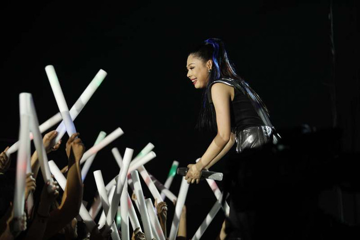 Tuy phải hát liên tục nhưng Thanh Thảo cho biết cô không hề cảm thấy mệt, trái lại càng hát cô càng sung vì khán giả cổ vũ cho cô rất nồng nhiệt.