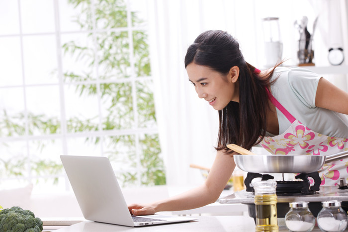 Đa kênh đa sản phẩm: Ngân hàng nỗ lực thoát “xanh vỏ đỏ lòng” ảnh 2 Đa kênh đa sản phẩm: Ngân hàng nỗ lực thoát “xanh vỏ đỏ lòng” ảnh 2