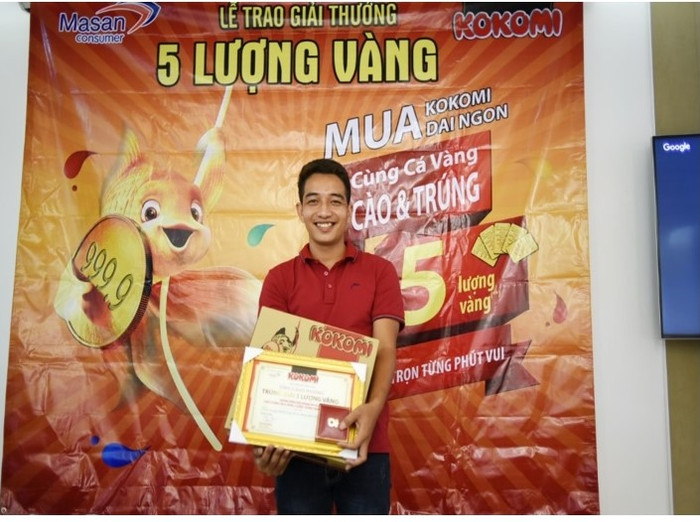 Nụ cười vui sướng của anh Phương khi nhận được giải thưởng giá trị, giúp anh có cơ hội đổi đời, nâng cao chất lượng cuộc sống. Nụ cười vui sướng của anh Phương khi nhận được giải thưởng giá trị, giúp anh có cơ hội đổi đời, nâng cao chất lượng cuộc sống.