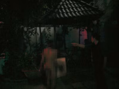 Cô gái trần truồng, tay phì phèo điếu thuốc khiến nhiều khách trọ chứng kiến ngán ngẩm Cô gái trần truồng, tay phì phèo điếu thuốc khiến nhiều khách trọ chứng kiến ngán ngẩm