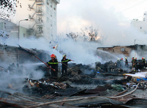 Hiện trường vụ cháy. Hiện trường vụ cháy.