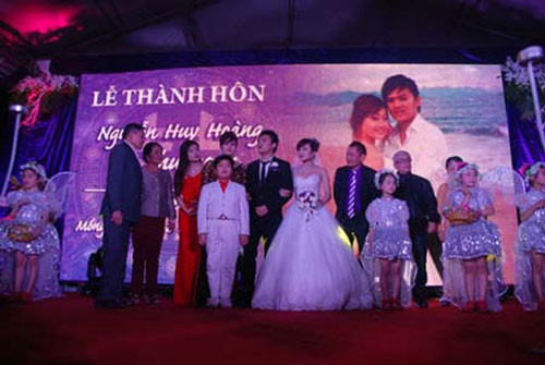 Nhiều người ước tính đám cưới của tiểu đại gia này lên đến 50 tỷ, gần hai triệu đô la.