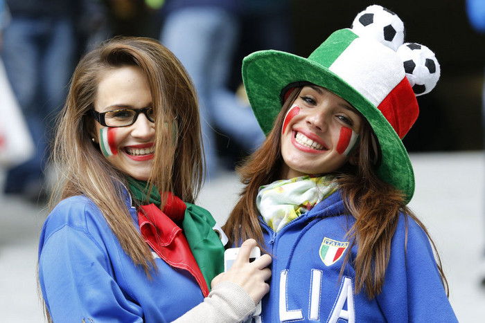 Fan hâm mộ ĐT Italia. Fan hâm mộ ĐT Italia.
