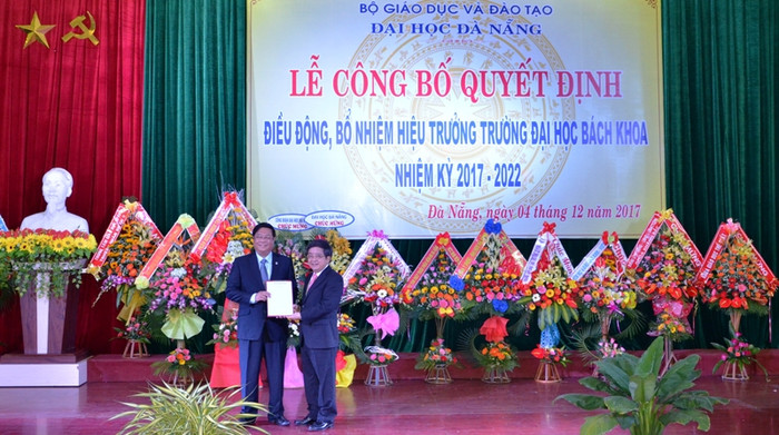 Phó giáo sư Đoàn Quang Vinh được bổ nhiệm làm Hiệu trưởng Trường Đại học Bách Khoa Đà Nẵng. Ảnh: TT Phó giáo sư Đoàn Quang Vinh được bổ nhiệm làm Hiệu trưởng Trường Đại học Bách Khoa Đà Nẵng. Ảnh: TT