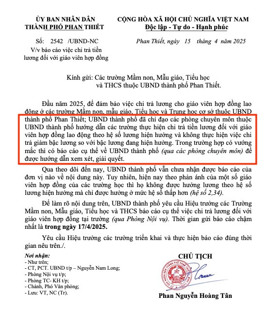 Văn bản của UBND thành phố Phan Thiết nêu rõ, đã từng chỉ đạo không thực hiện chi trả giảm bậc lương so với bậc lương đang hiện hưởng đối với giáo viên hợp đồng. Ảnh: Độc giả cung cấp solieuvanban (41).jpg