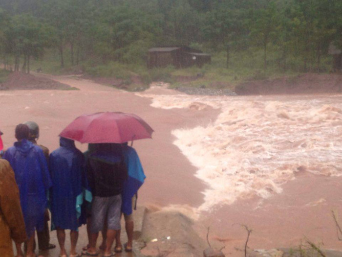 Mưa lũ gây thiệt hại nặng nề cho các tỉnh miền Trung. (Ảnh: CTV) Mưa lũ gây thiệt hại nặng nề cho các tỉnh miền Trung. (Ảnh: CTV)