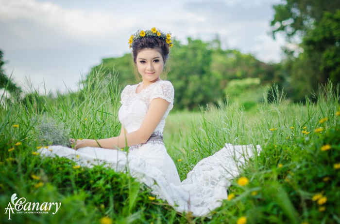 Nụ cười nhẹ nhàng nhưng cũng đủ làm xao xuyến lòng ai. Xem thêm: Cơn sốt 'thiên sứ 9X': chân dài nuột nà, da trắng ngần Nụ cười nhẹ nhàng nhưng cũng đủ làm xao xuyến lòng ai. Xem thêm: Cơn sốt 'thiên sứ 9X': chân dài nuột nà, da trắng ngần