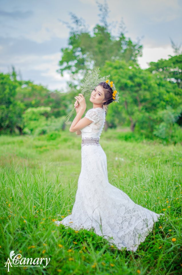 Xem thêm: Cơn sốt 'thiên sứ 9X': chân dài nuột nà, da trắng ngần Xem thêm: Cơn sốt 'thiên sứ 9X': chân dài nuột nà, da trắng ngần