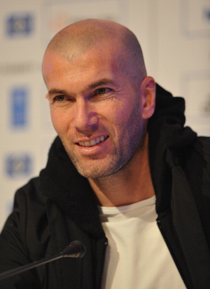 Zidane tin Real sẽ thắng 'Siêu kinh điển'. Zidane tin Real sẽ thắng 'Siêu kinh điển'.