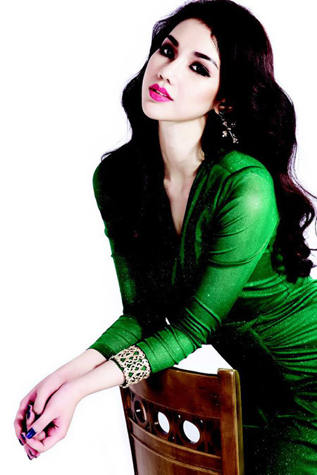 "Phụ nữ chúng tôi mà không còn đẹp thì xã hội cũng sẽ không còn gì vui đâu". "Phụ nữ chúng tôi mà không còn đẹp thì xã hội cũng sẽ không còn gì vui đâu".