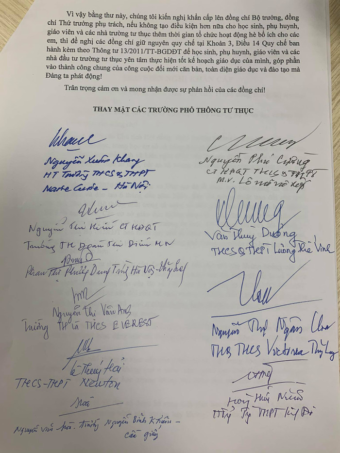 Bức thư với nhiều chữ ký của Chủ tịch hội đồng quản trị, Hiệu trưởng nhiều trường tư thục trên địa bàn Hà Nội (Ảnh: Thùy Linh) Bức thư với nhiều chữ ký của Chủ tịch hội đồng quản trị, Hiệu trưởng nhiều trường tư thục trên địa bàn Hà Nội (Ảnh: Thùy Linh)