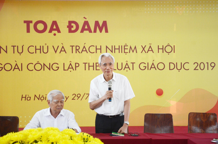 Nhà giáo ưu tú Nguyễn Phú Cường – Chủ tịch Hội đồng quản trị Trường Lômônôxốp (ảnh: Trần Tùng) Nhà giáo ưu tú Nguyễn Phú Cường – Chủ tịch Hội đồng quản trị Trường Lômônôxốp (ảnh: Trần Tùng)