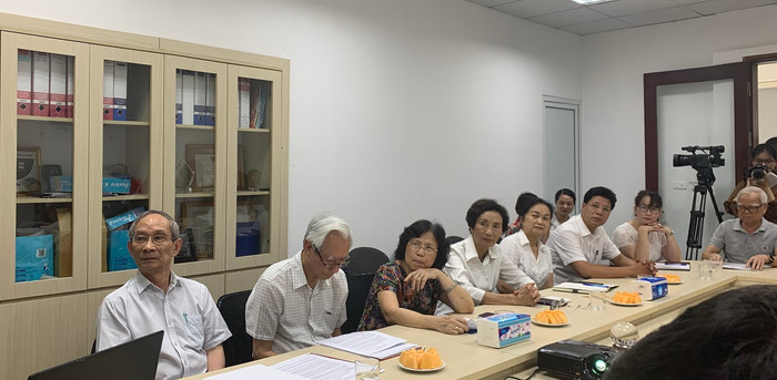 Qúy đại biểu cùng lãnh đạo một số trường tư thục trên địa bàn Hà Nội tham dự tọa đàm (Ảnh: Thùy Linh)